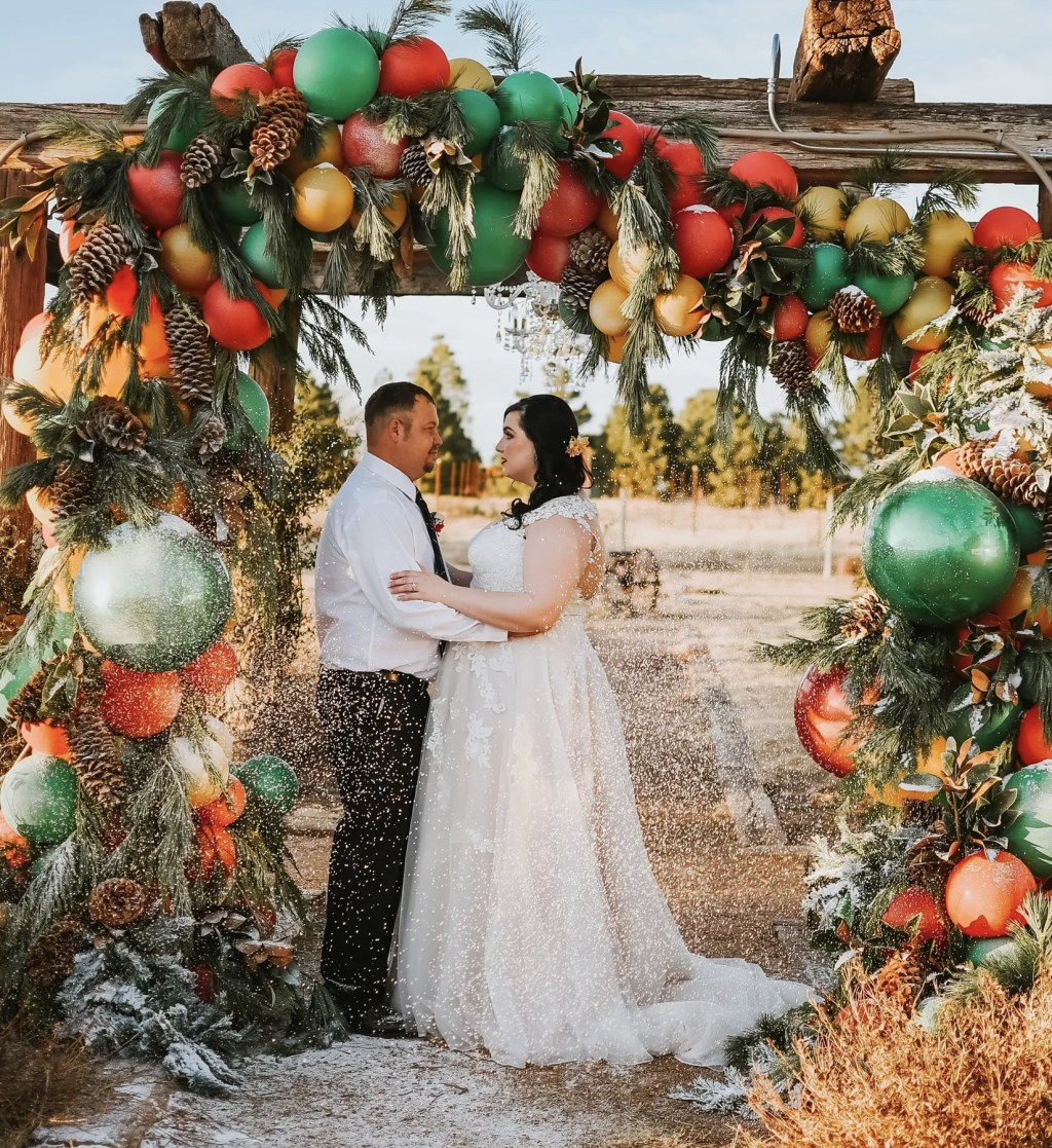 best Christmas wedding ideas with balloon and giant ornament adorned arch