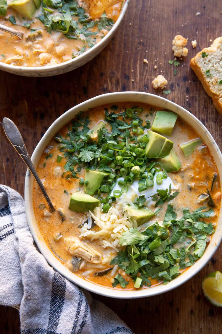 creamy white chicken chili comfort food easy fall dinner ideas and recipes