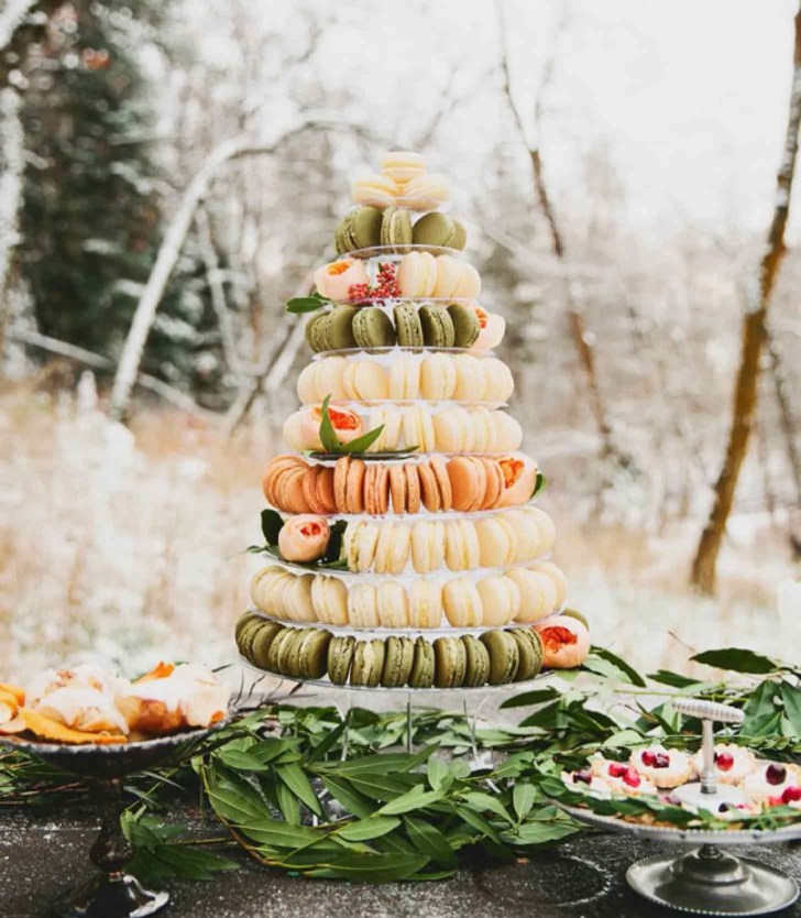 macaron tower best Christmas wedding ideas on a budget