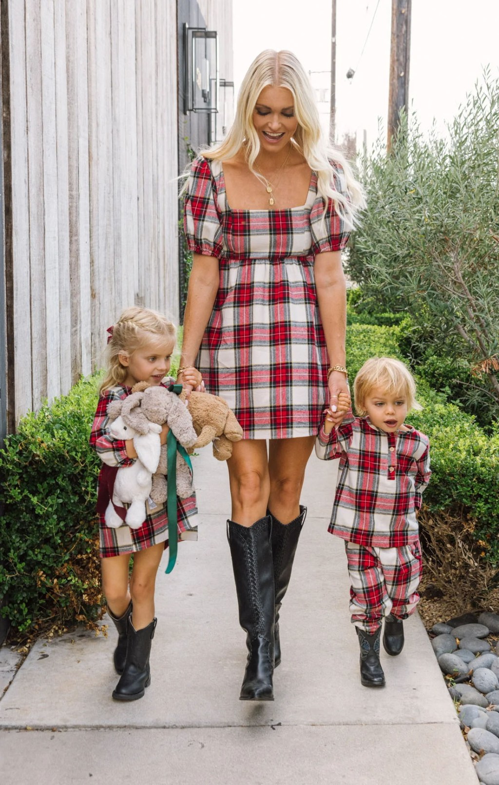 red plaid babydoll dress best cute Christmas outfits for holiday party