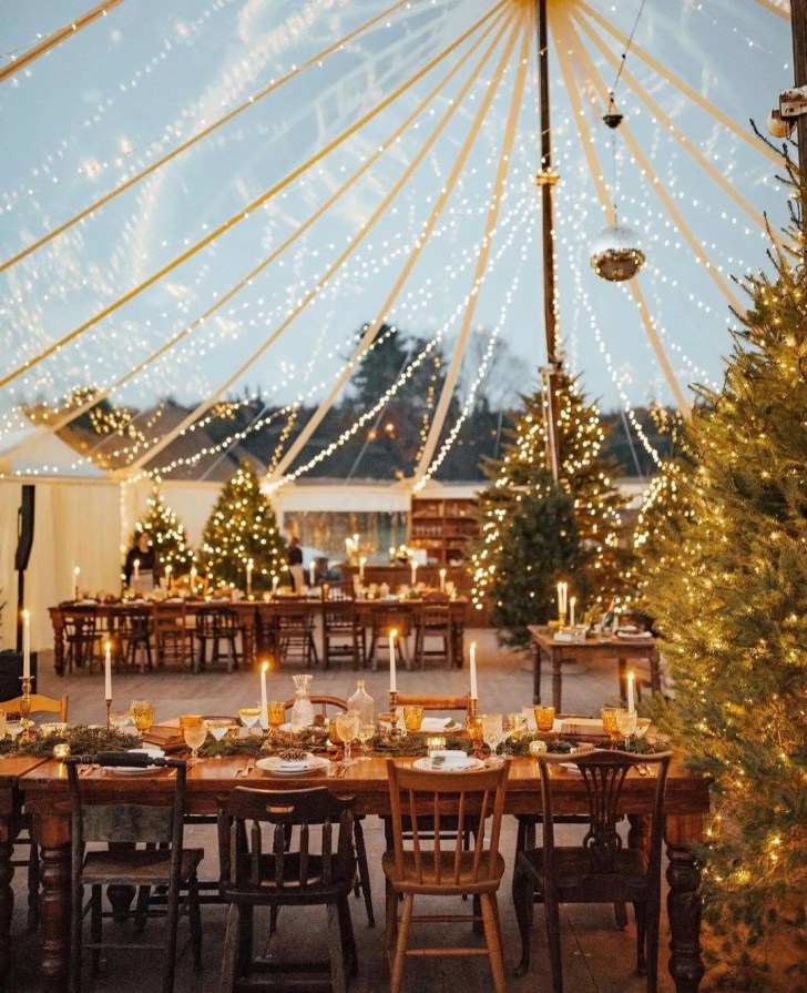 rustic best Christmas wedding ideas with vintage wooden table settings