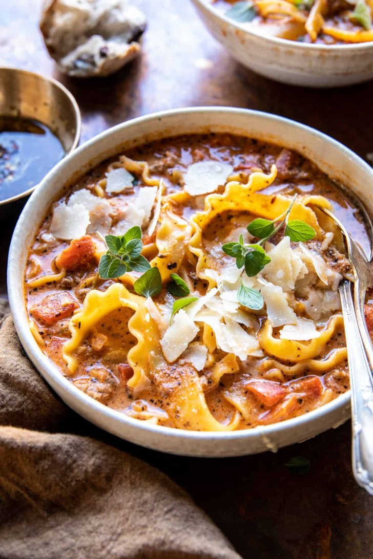 spicy lasagna soup easy comfort food fall dinner ideas and recipes