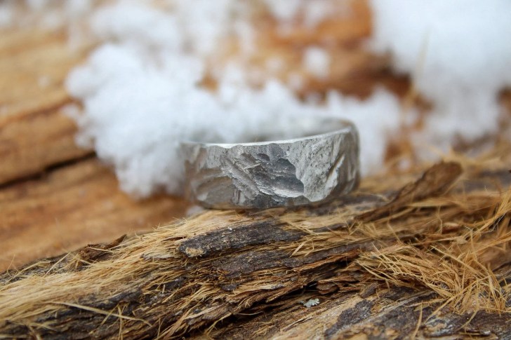 silver color titanium hammered mens wedding ring