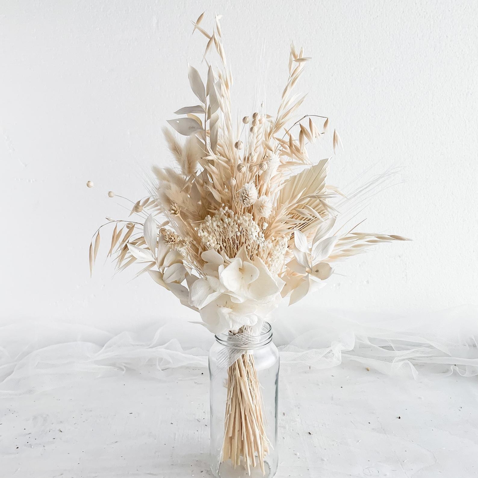 neutral tone minimalist dried floral bunch from Etsyy